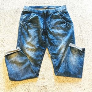 Levi's Denizen low-rise jogger